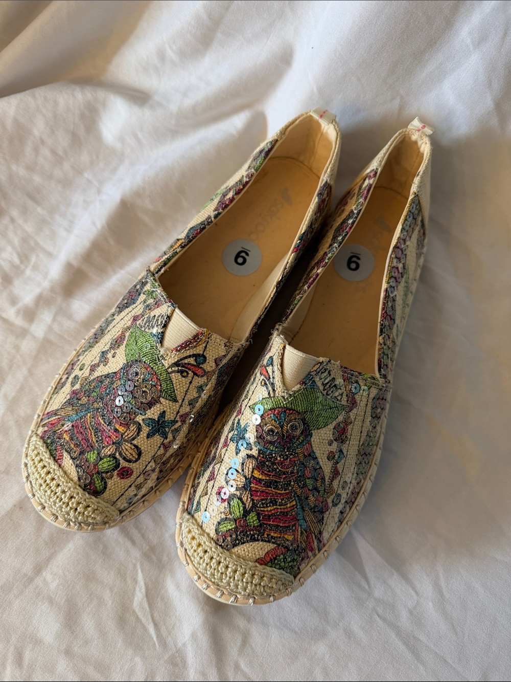 Sakroots Cream Espadrilles with Multicolor Embroidered Owl Motif